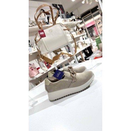 MOCASSINI DONNA DI NABUK BEIGE IMAC CON ZEPPA BASSA