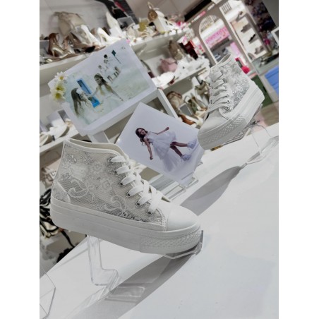 SNEAKERS BAMBINA BIANCHE A COLLO ALTO CON MERLETTO